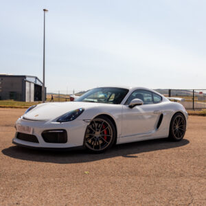 Porsche Cayman GT4 981 – 3.8 Flat-6 385 ch – BVM6 – 20 272 km - Suivi Porsche complet